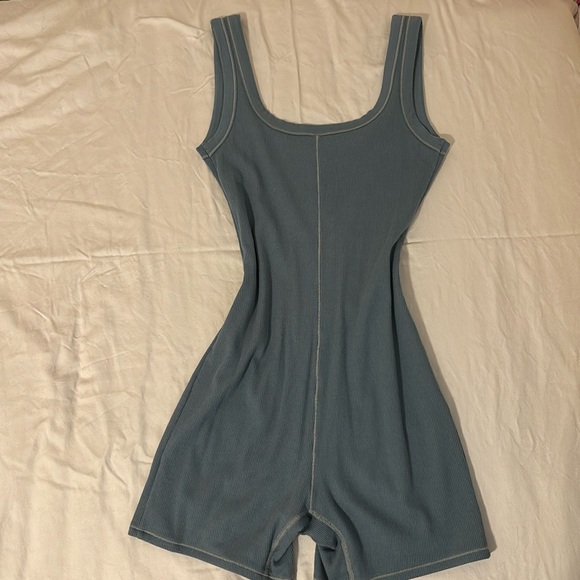 SKIMS RIB ONESIE - Picture 4 of 5